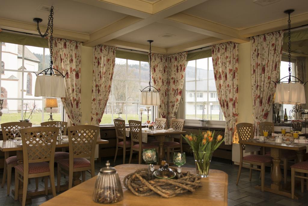 Hotel-Restaurant Schettel Olsberg Bagian luar foto